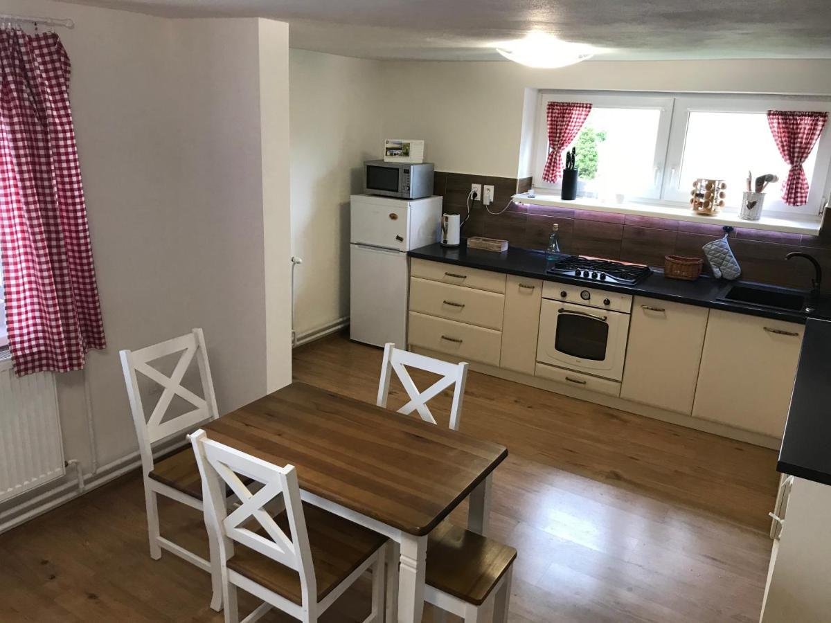 Apartman Emka 2 Липтовски-Микулаш Экстерьер фото