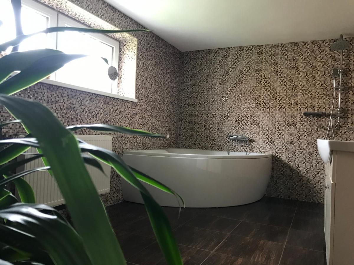Apartman Emka 2 Липтовски-Микулаш Экстерьер фото